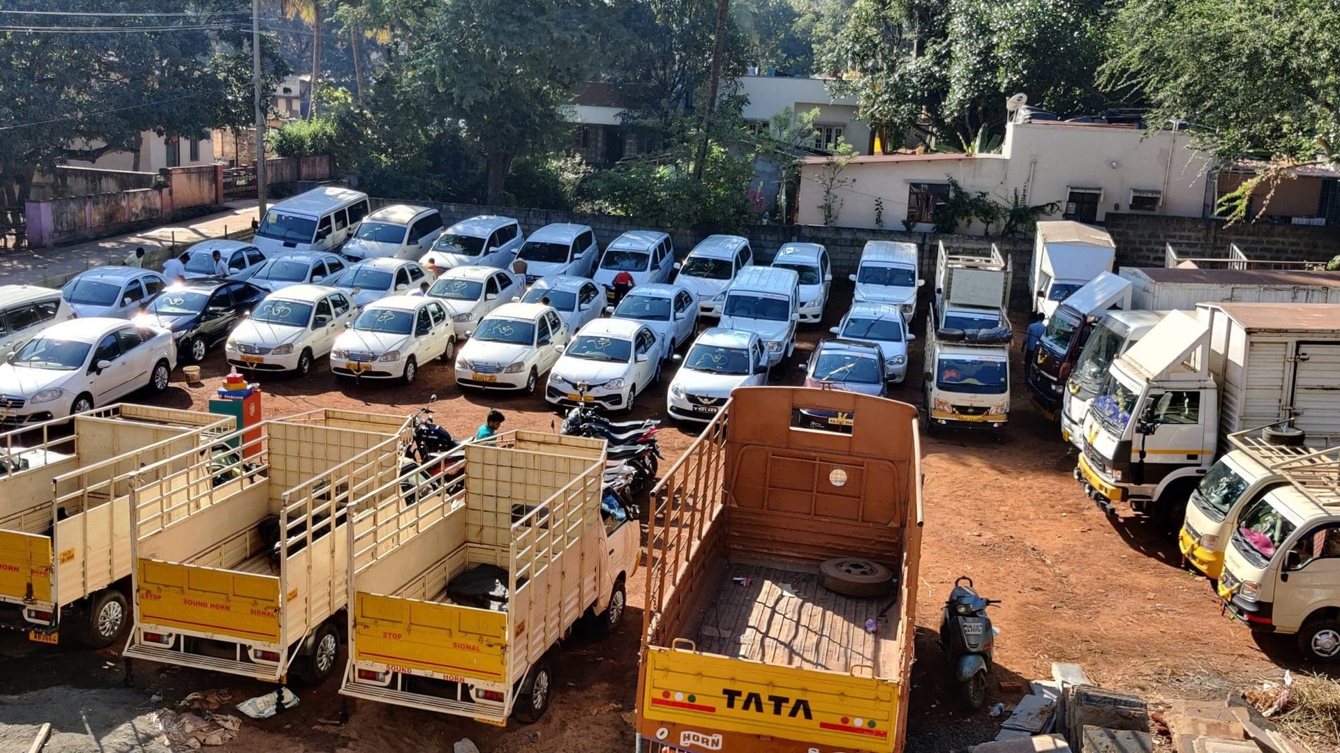 Commercial vehicle yard